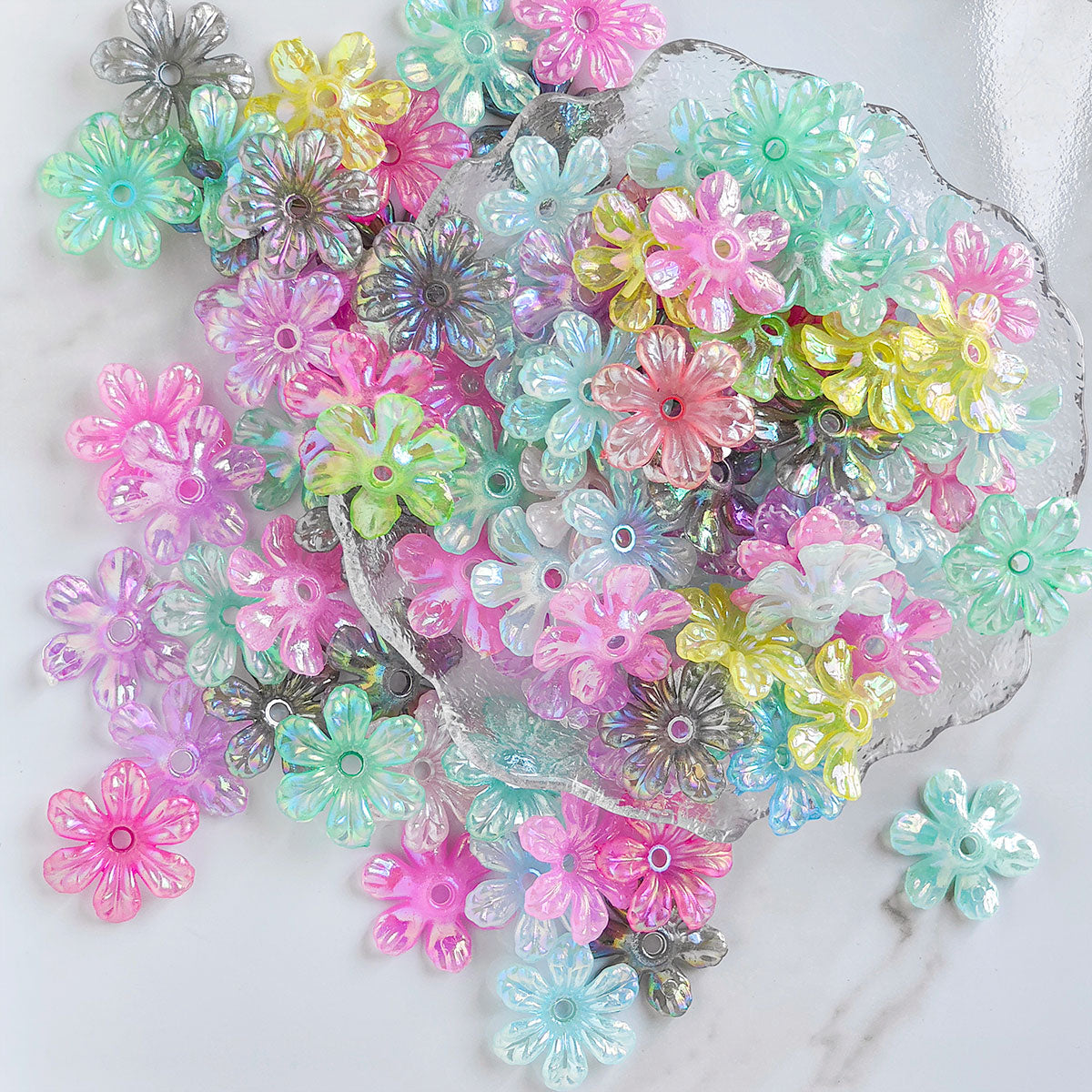 AA125 30pcs/Bag Acrylic Gold Foil 19mm Sakura Flower Petals With Gradient Colors And Gold Edges DIY Handmade Headwear Accessories, Suitable For DIY Hairpins, Phone Cases, Clothing Accessories, Key Rings And Jewelry Resin Materials Valentines