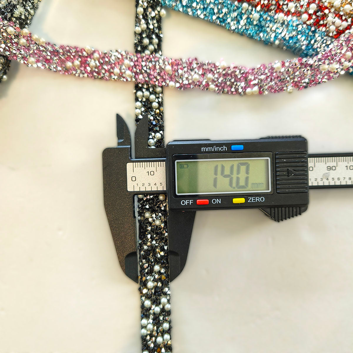 AA0172 14mm Double-Layer Self-Adhesive Pearl Rhinestone Strip - Double-Sided Resin Gem Embellishment Tape