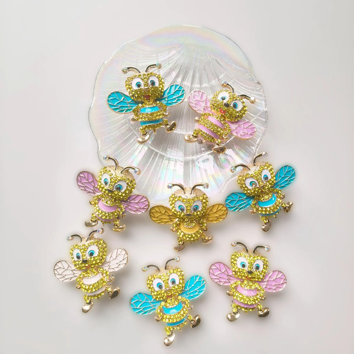 AA0153 Eco-Friendly Cute Cartoon Rhinestone Bee Brooches - Multi-Wing Colors Lapel Pin Accessories for Coats & Blazers