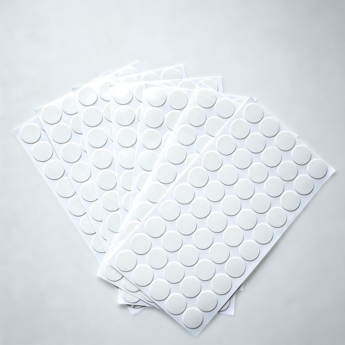 AA0213 20mm High Tack Residue-Free Nano Glue Dots, 50 Dots Per Sheet Clear Round Acrylic Double Sided Tape for Figures & Ornaments