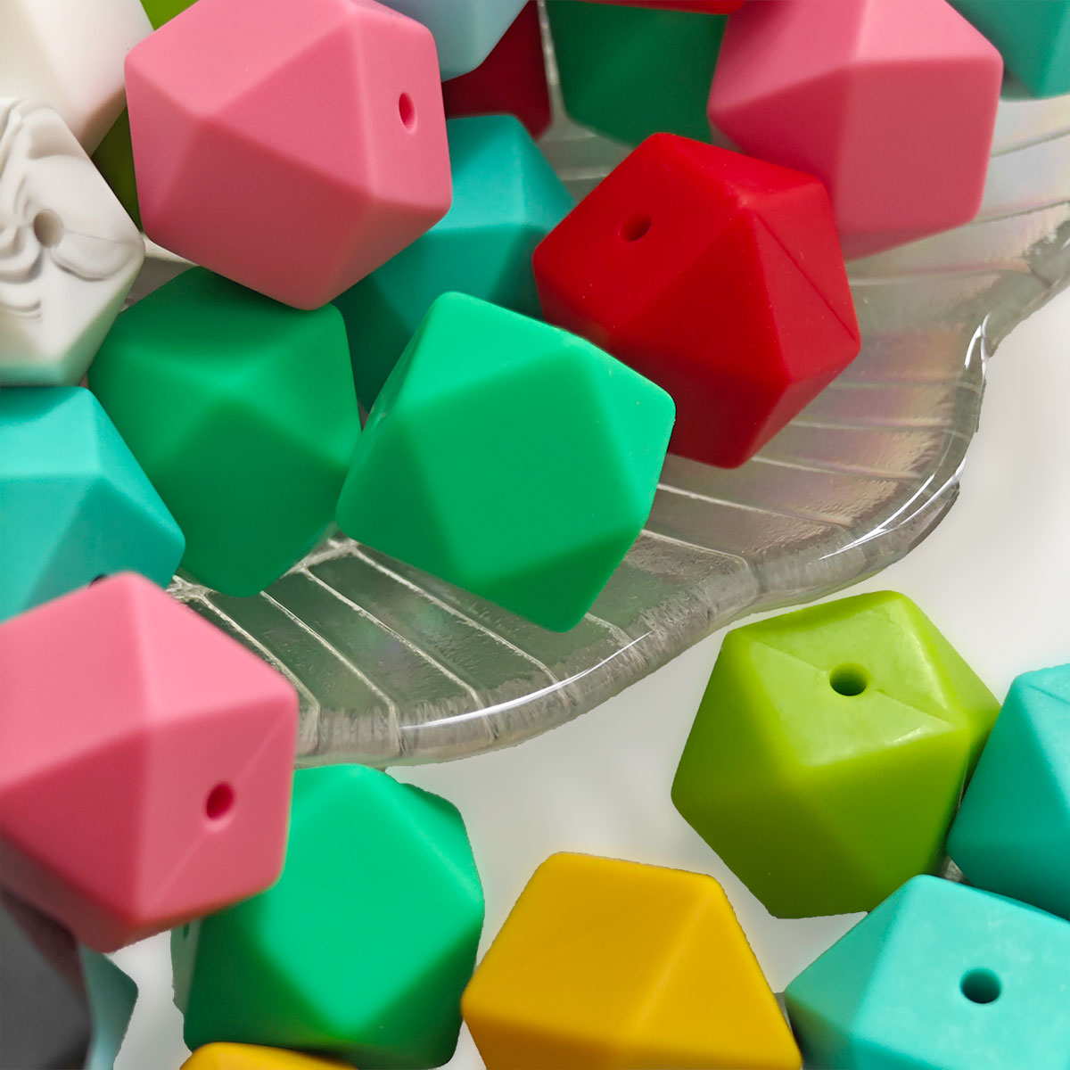 AA0139 25pcs/Pack 14-17mm Polygonal Silicone Beads DIY Keychain Bracelet Necklace Bag Pendant Jewelry Accessories