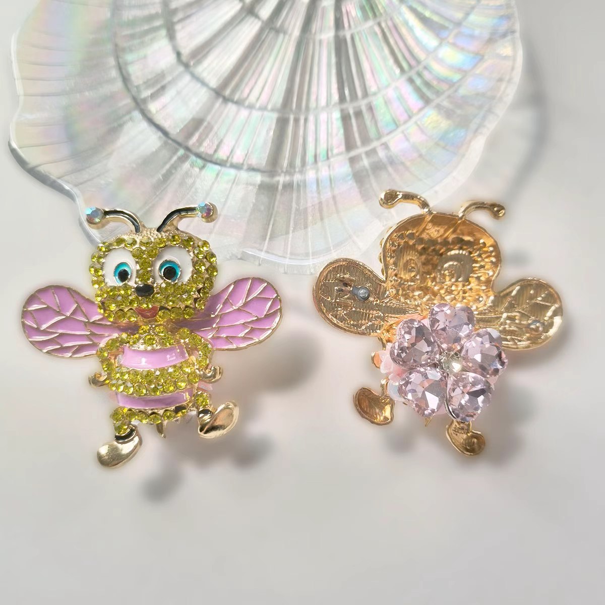 AA0153 Eco-Friendly Cute Cartoon Rhinestone Bee Brooches - Multi-Wing Colors Lapel Pin Accessories for Coats & Blazers