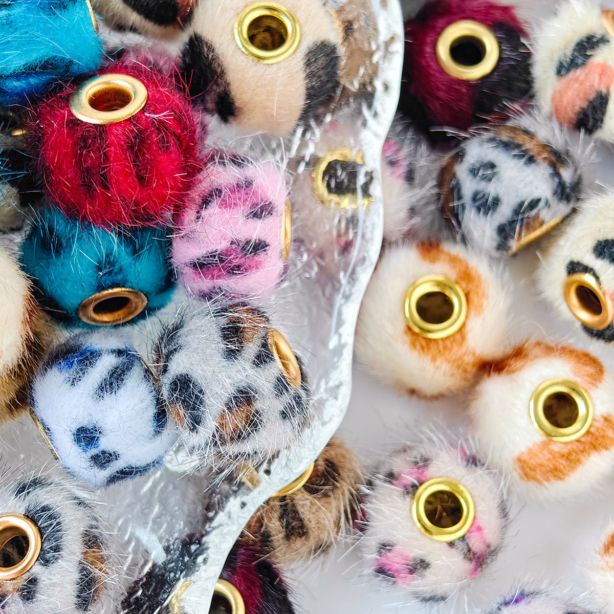 AA032  30pc/ pack  15mm  Leopard Plush Covered Beads For DIY Keychain, Bracelet, Pen Decor,Phonechains,Keychain,