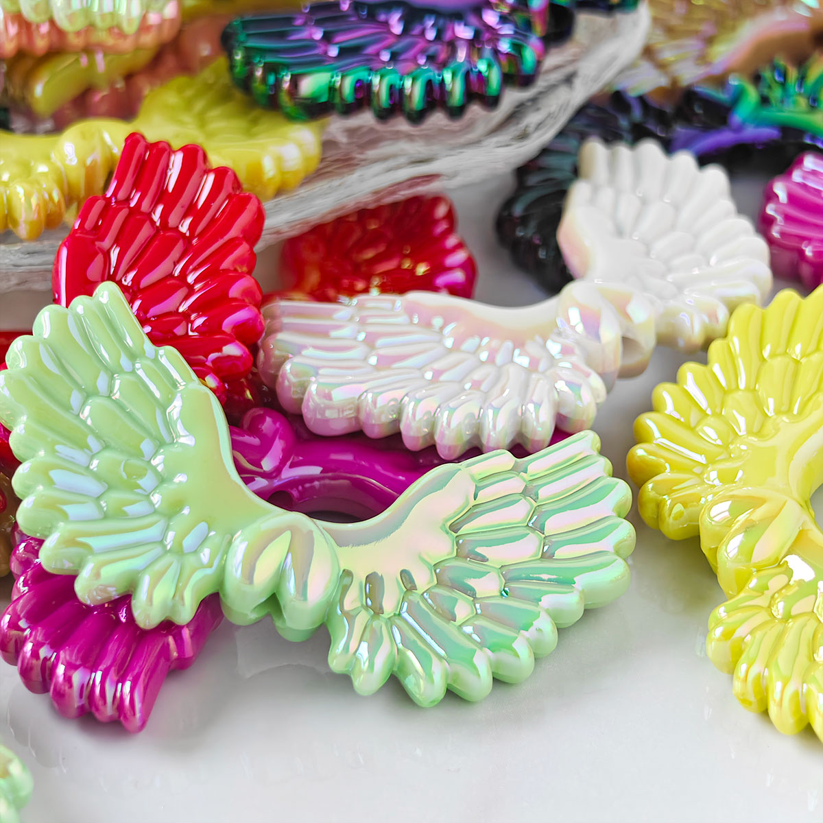 AA048 20pcs/Bag  Acrylic Wing Beads Suitable For DIY Jewelry - Great For Making Necklaces, Keychains, Phonechains, Shoes And Watch Accessories