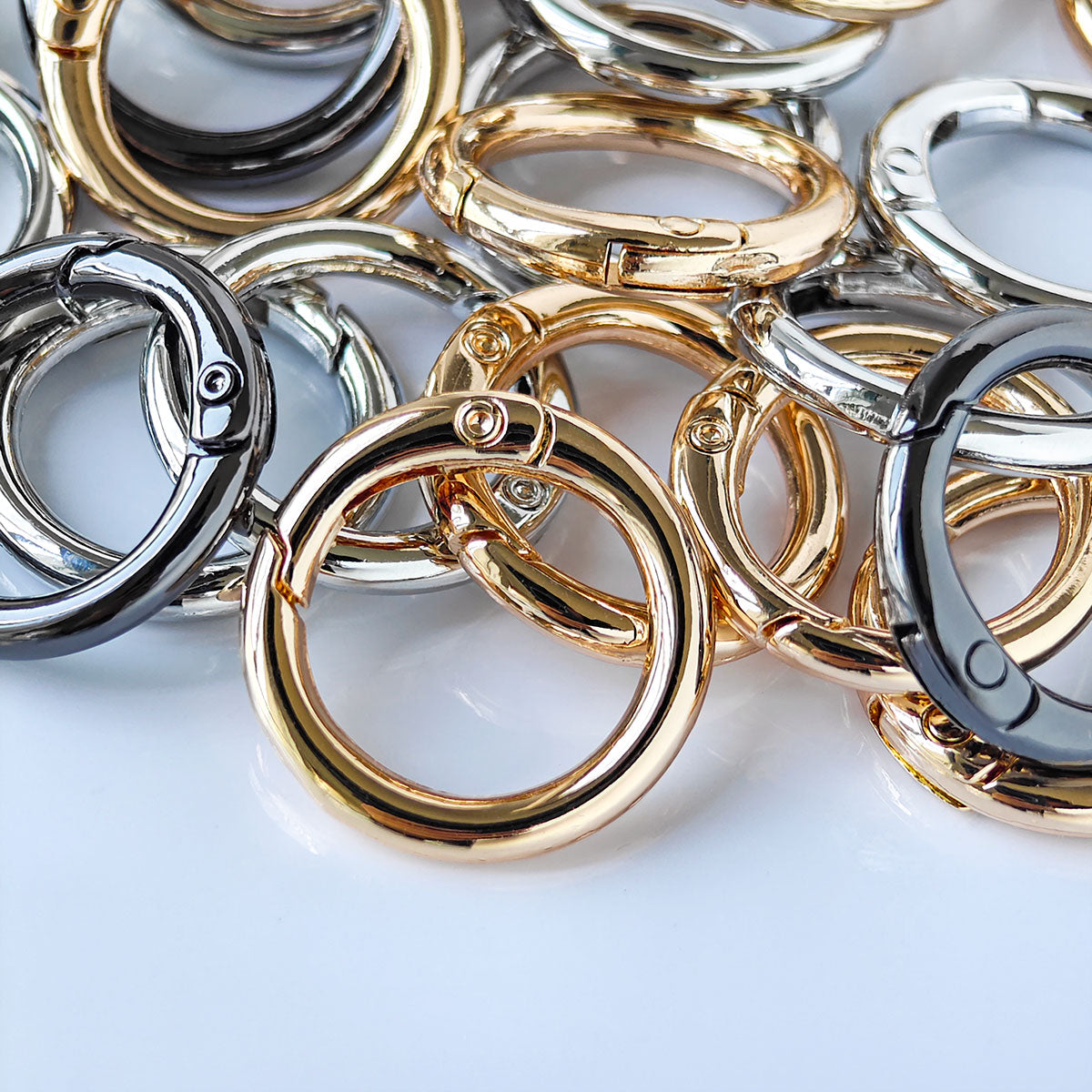 AAKey Rings  Fashionable Alloy Colored Electroplated Round Ring Open Spring Clip Lobster Clasp DIY Keychain Bag Hook Mobile Phone Chain Connector, Suitable For Handmade Crafts