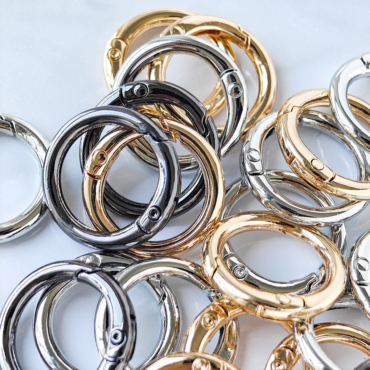 AAKey Rings  Fashionable Alloy Colored Electroplated Round Ring Open Spring Clip Lobster Clasp DIY Keychain Bag Hook Mobile Phone Chain Connector, Suitable For Handmade Crafts