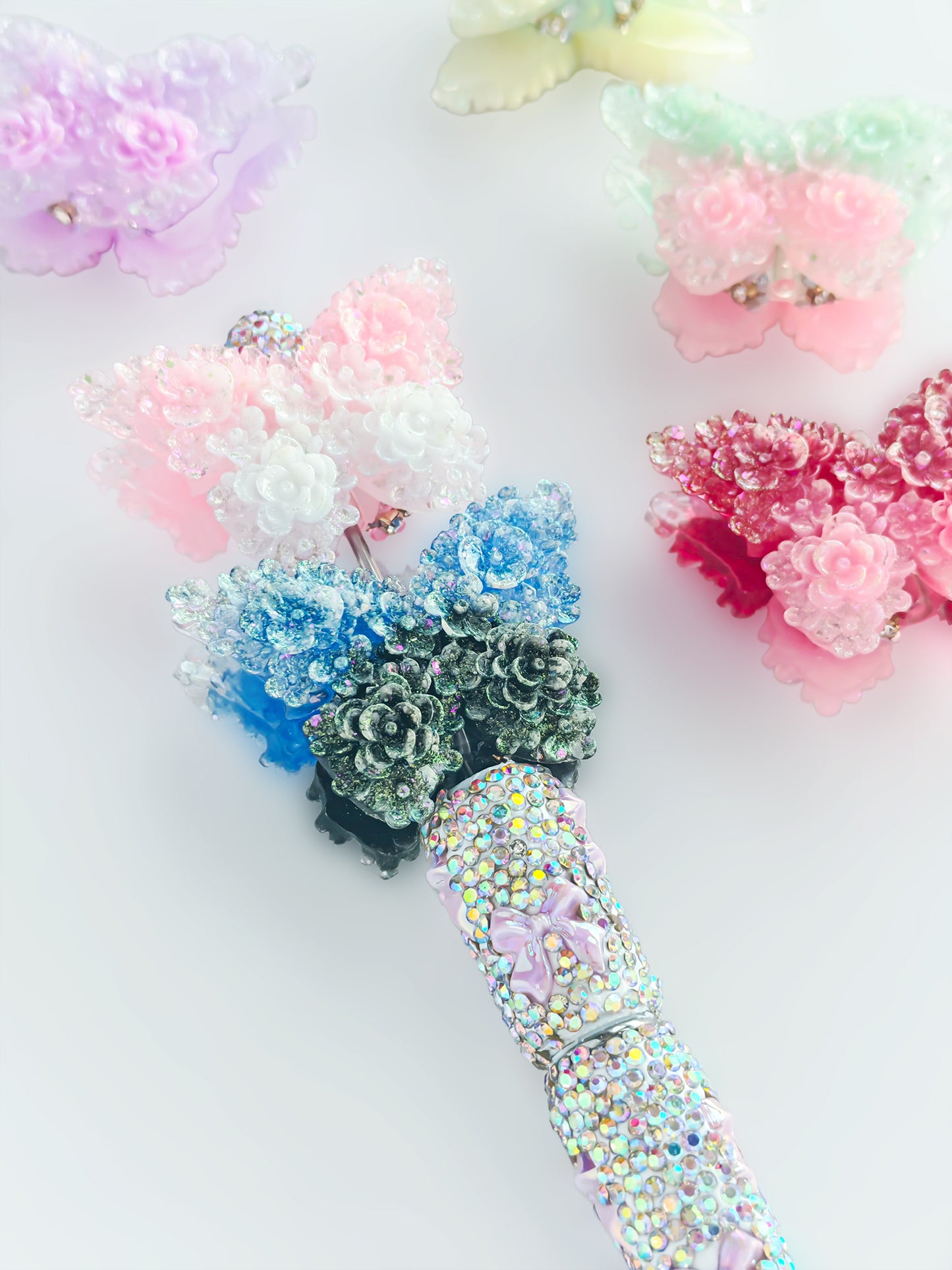 C52054 fancy beads,resin gradient color butterfly Suitable For Bead Pens, Mobile Phone Pendants, Key Chains And Bags DIY Jewelry Craft Accessories