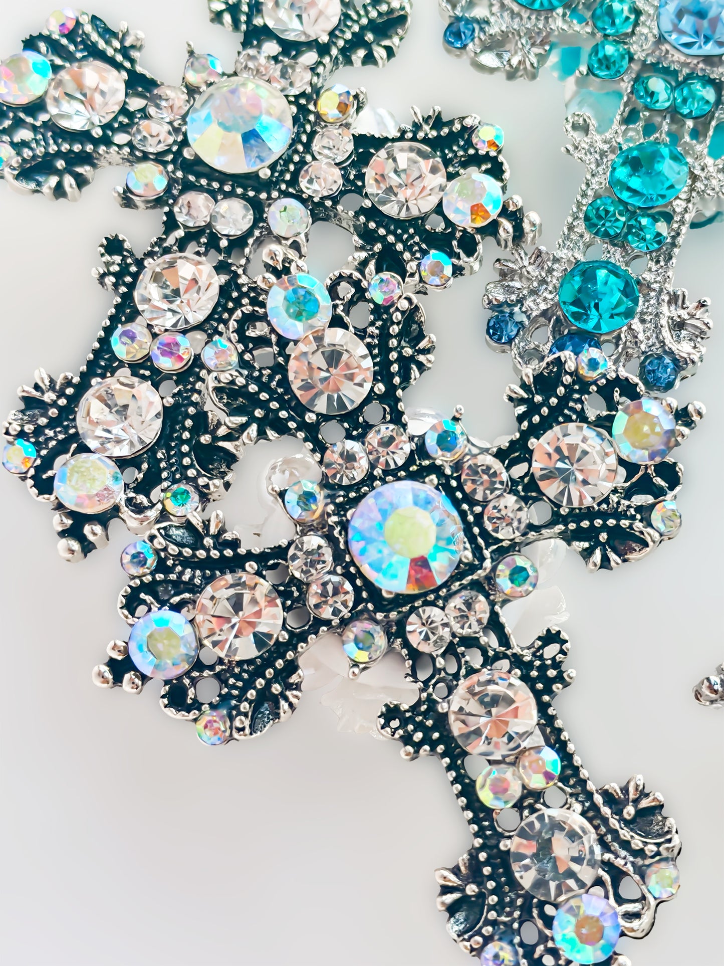 C52067 Metal Creative Diamond-Encrusted Cross, Suitable For Bead Pens, Mobile Phone Pendants, Key Chains And Bags DIY Jewelry Craft Accessories