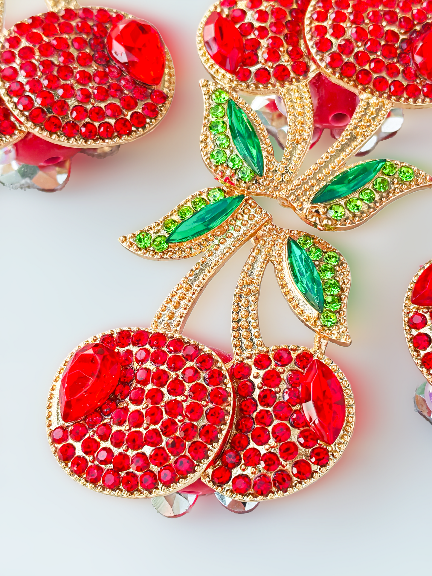 C52076  Metal Cherry, Small fruit-shaped ornaments Suitable For Bead Pens, Mobile Phone Pendants, Key Chains And Bags DIY Jewelry Craft Accessories