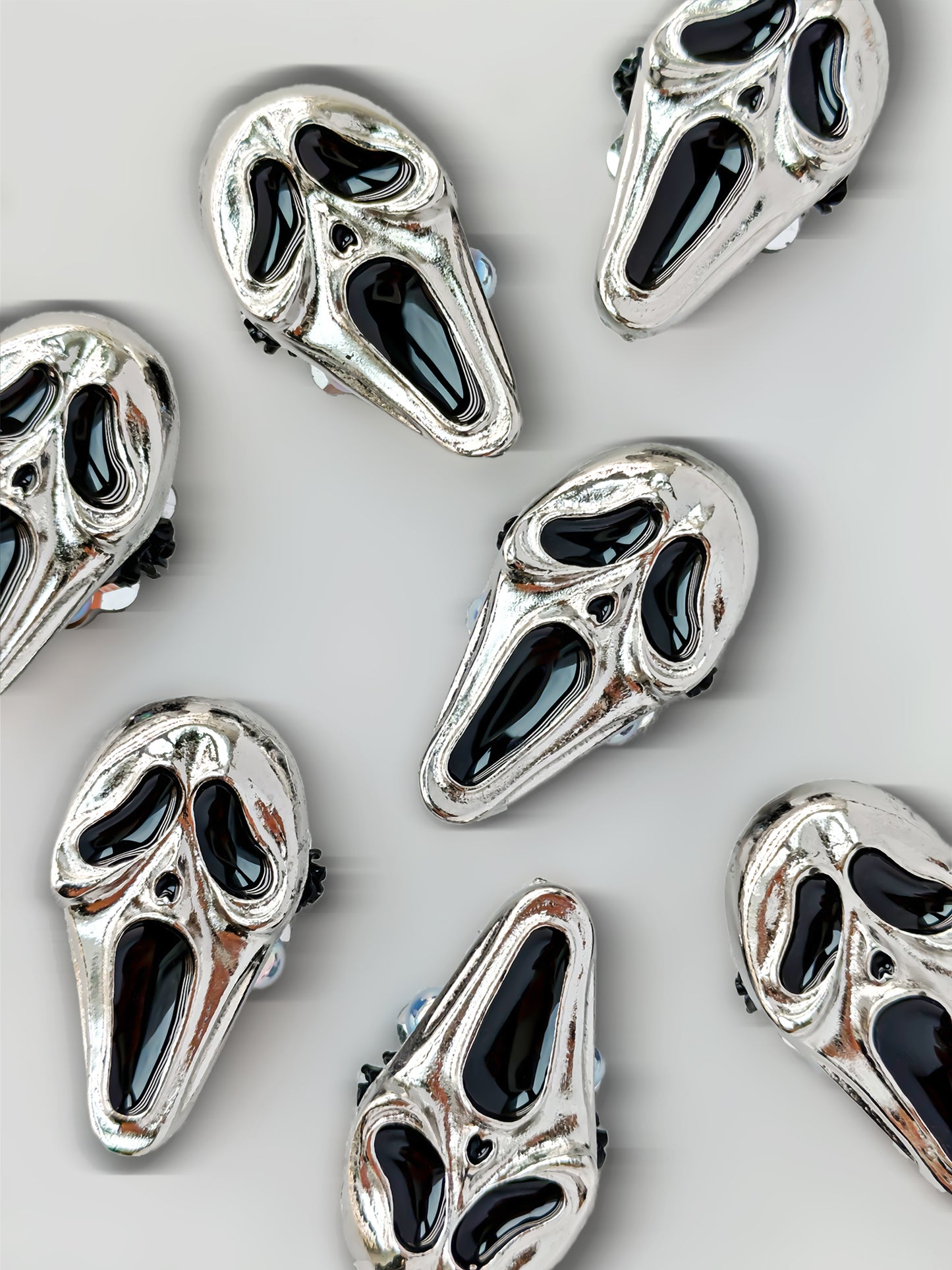 C52078 Halloween Screaming Ghost, Used For Halloween Decoration And Suitable For Necklace, Bracelet, Phone Chain, Bag Charms,Keychain