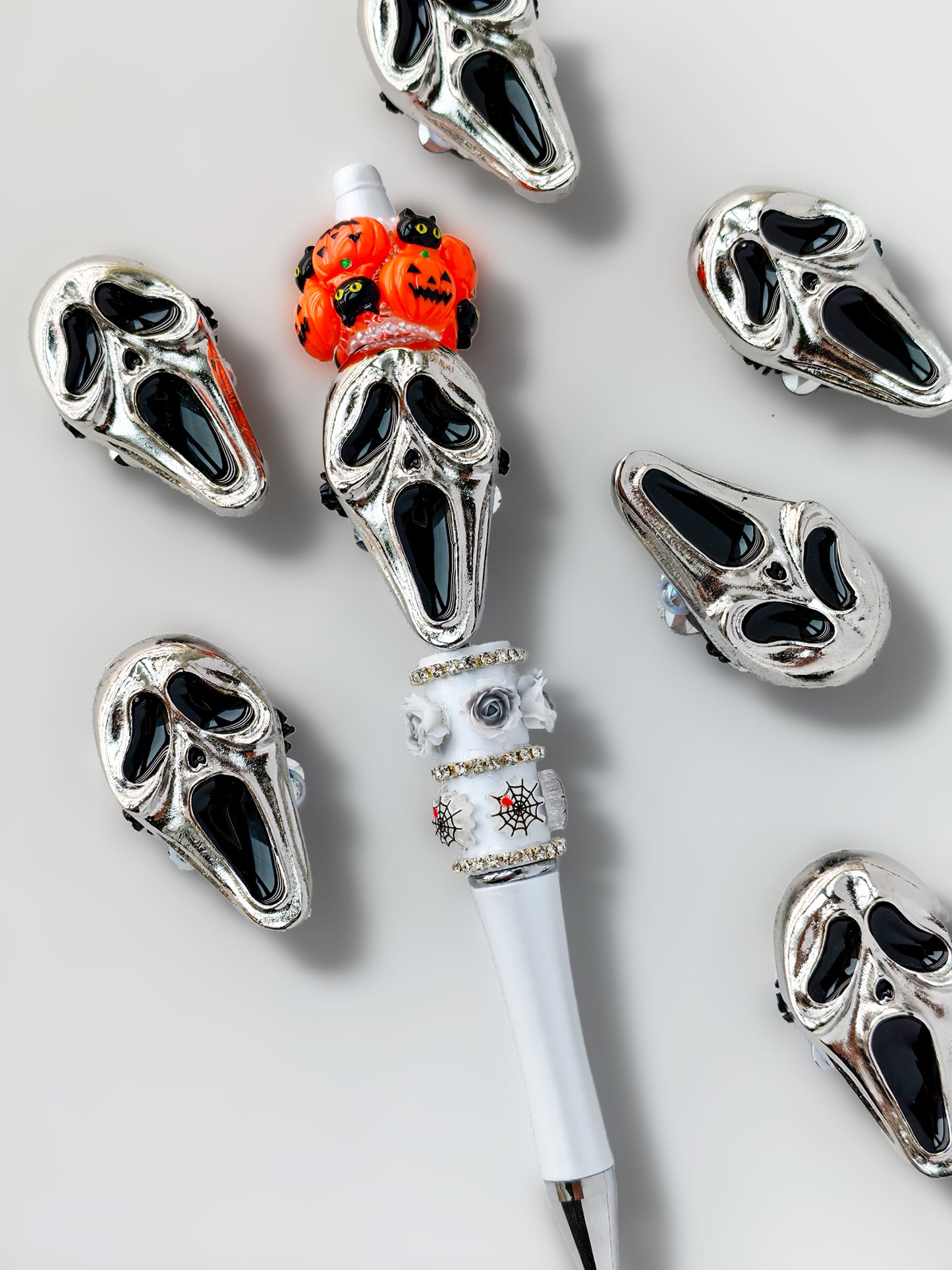 C52078 Halloween Screaming Ghost, Used For Halloween Decoration And Suitable For Necklace, Bracelet, Phone Chain, Bag Charms,Keychain
