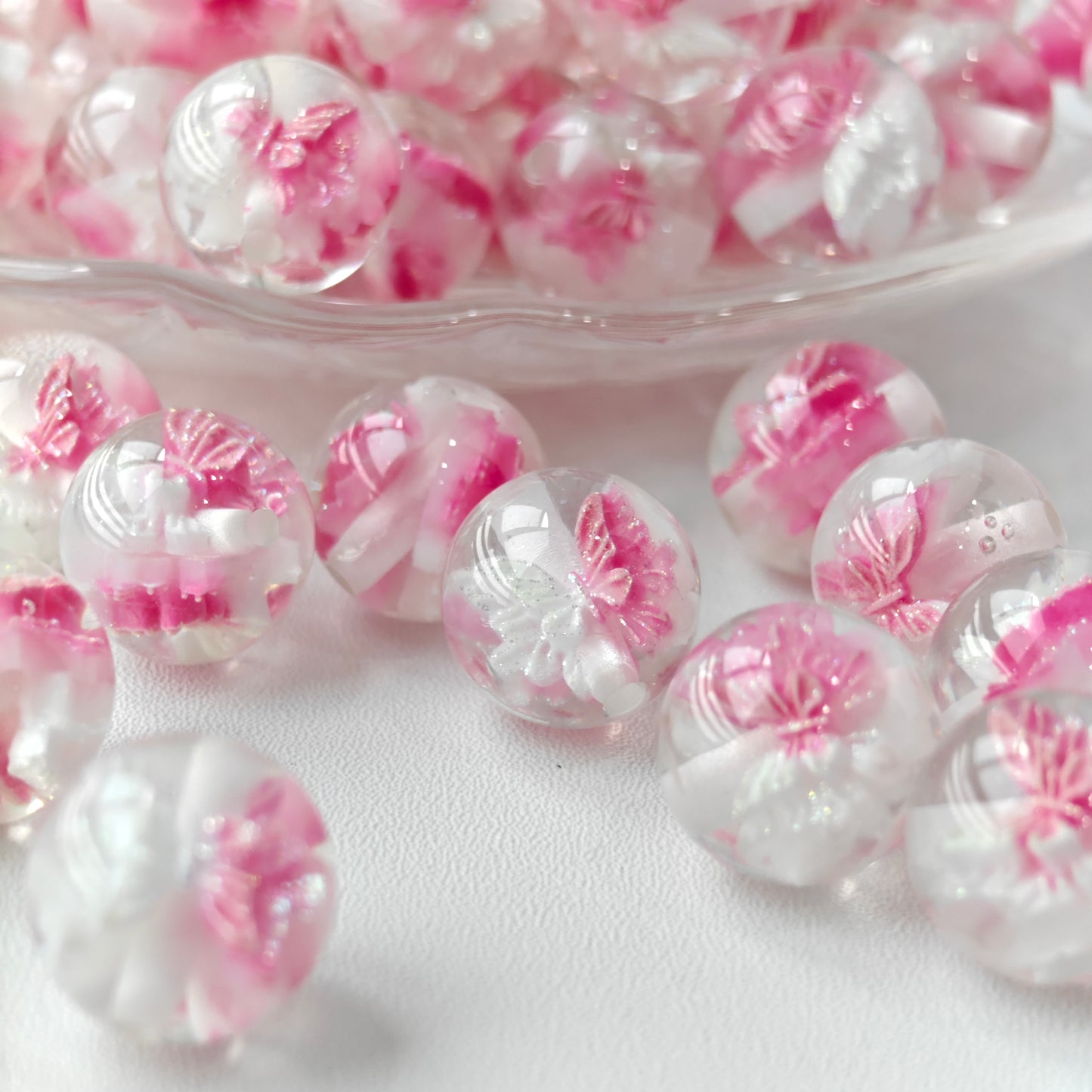 AA0131 Pink Transparent Beads, The Glass-covered Butterfly Suitable For DIY Hairpins, Phone Cases, Clothing Accessories, Key Rings And Jewelry Resin Materials Valentines