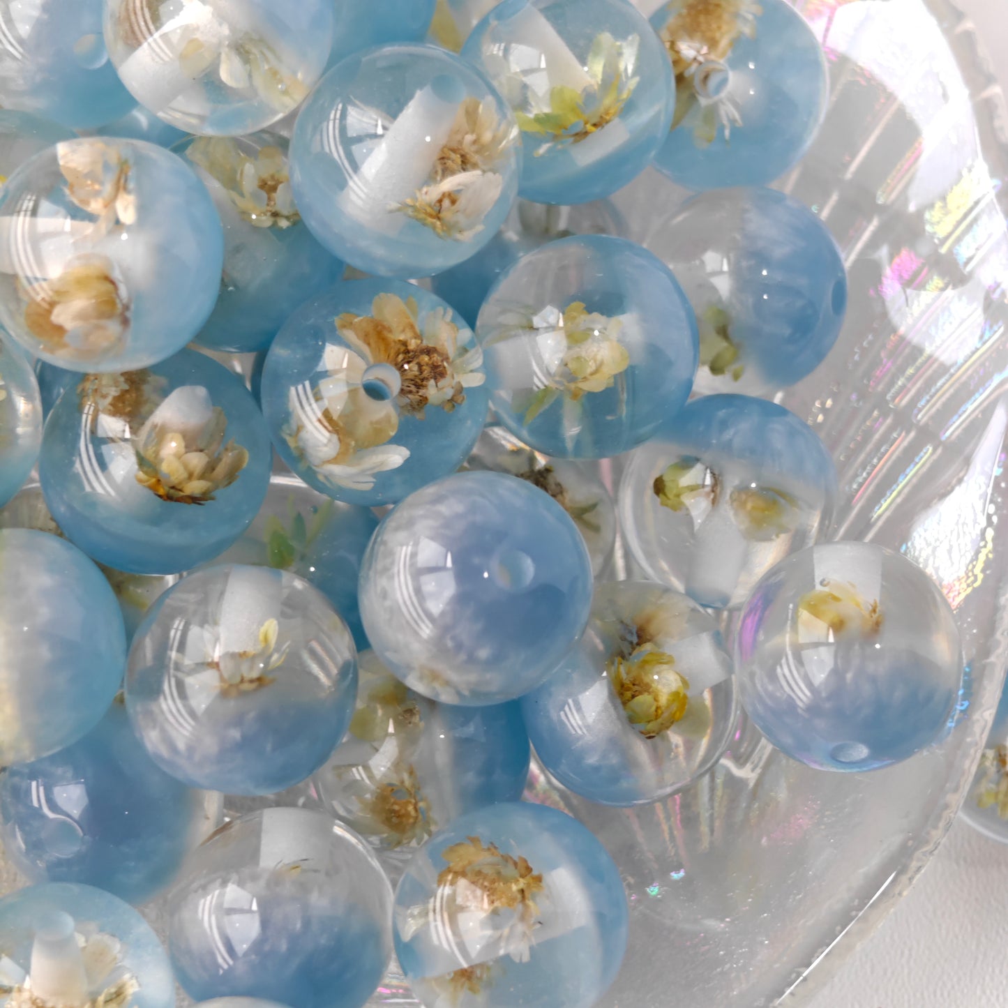 AA0132 Daisy and Microecological Blue Beads, Suitable For DIY Jewelry, Making Necklaces, Keychains, Phonechains, Shoes And Watch Accessories