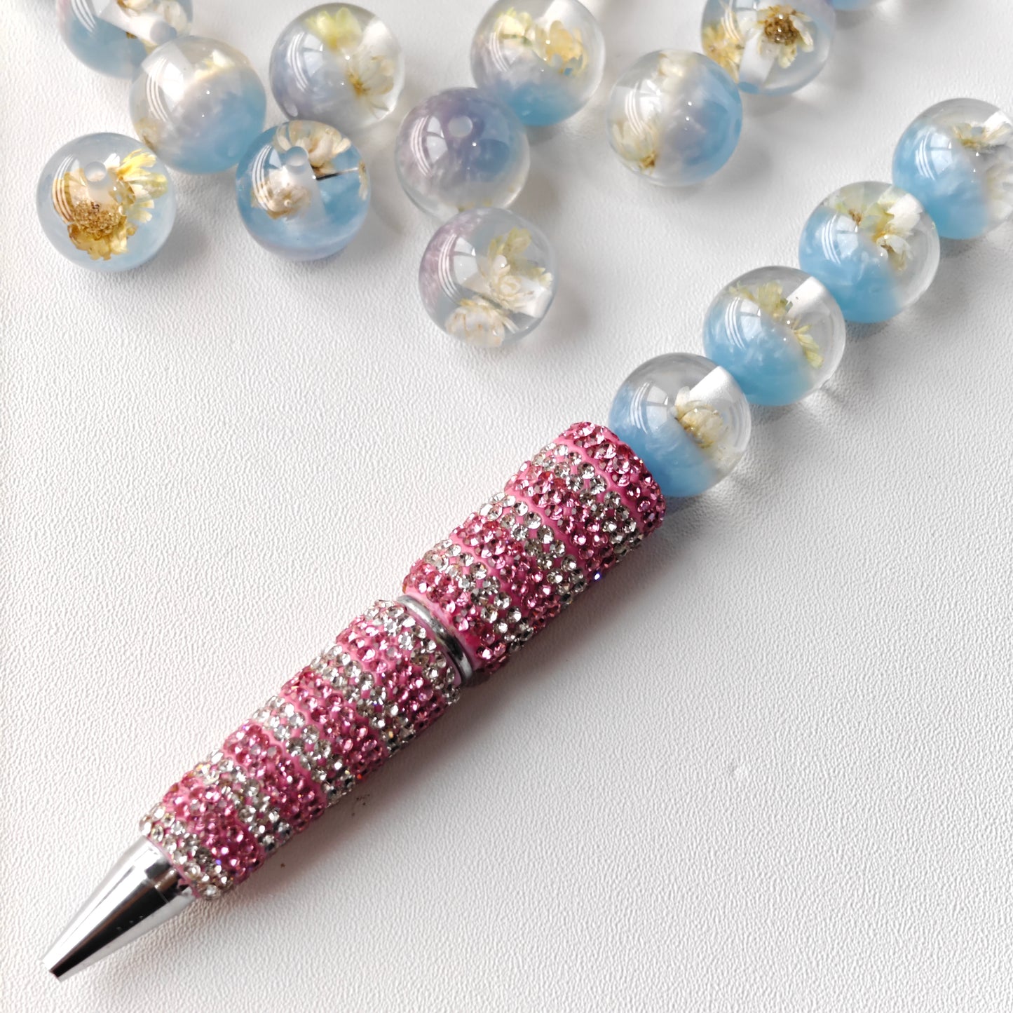 AA0132 Daisy and Microecological Blue Beads, Suitable For DIY Jewelry, Making Necklaces, Keychains, Phonechains, Shoes And Watch Accessories