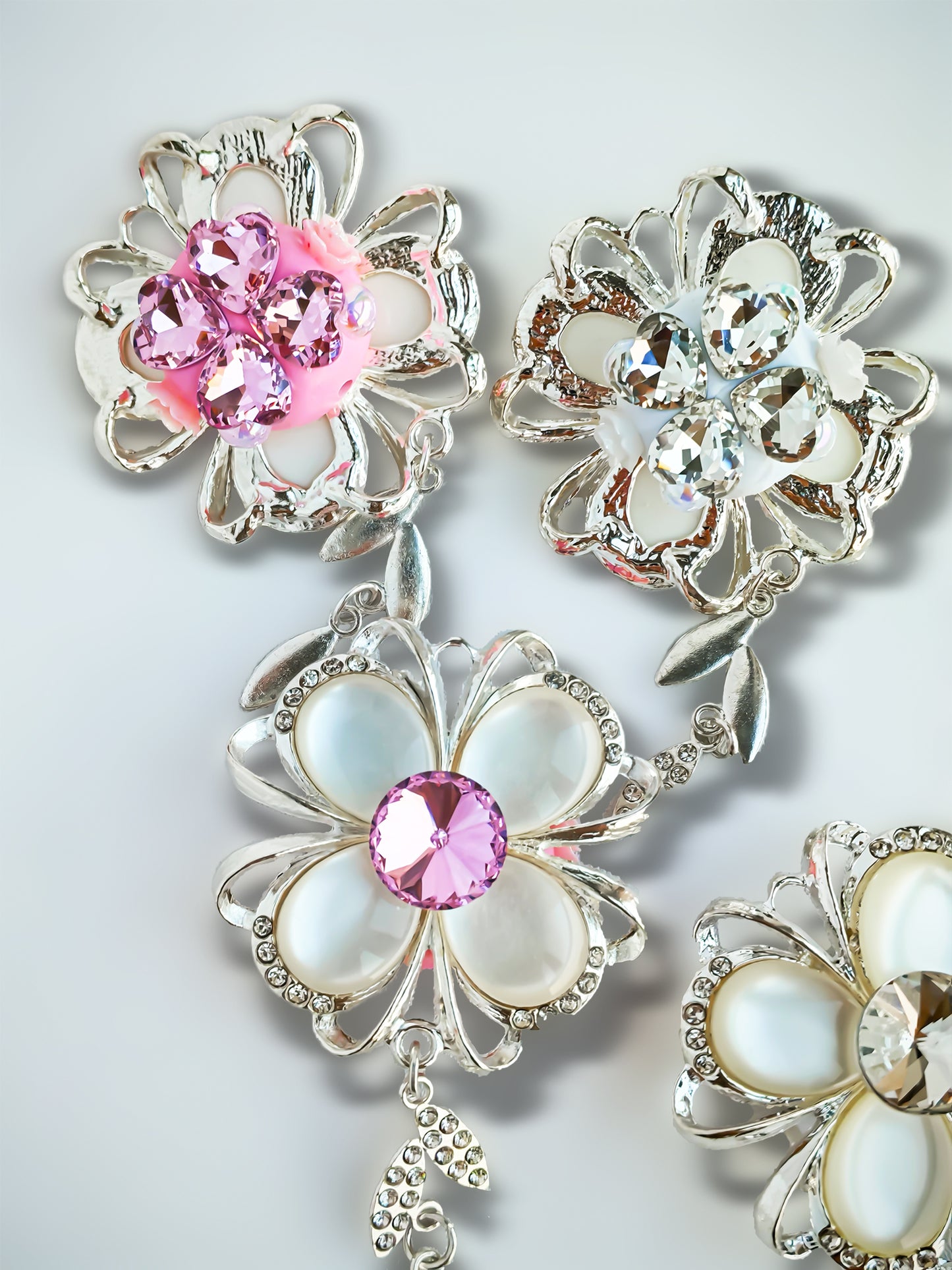 C52093 Metal Four-Petaled Pendant Jewelry, Gem Flower Suitable For DIY Pens Making Beads For Crafts Assorted Bead Pens For Office DIY Gift