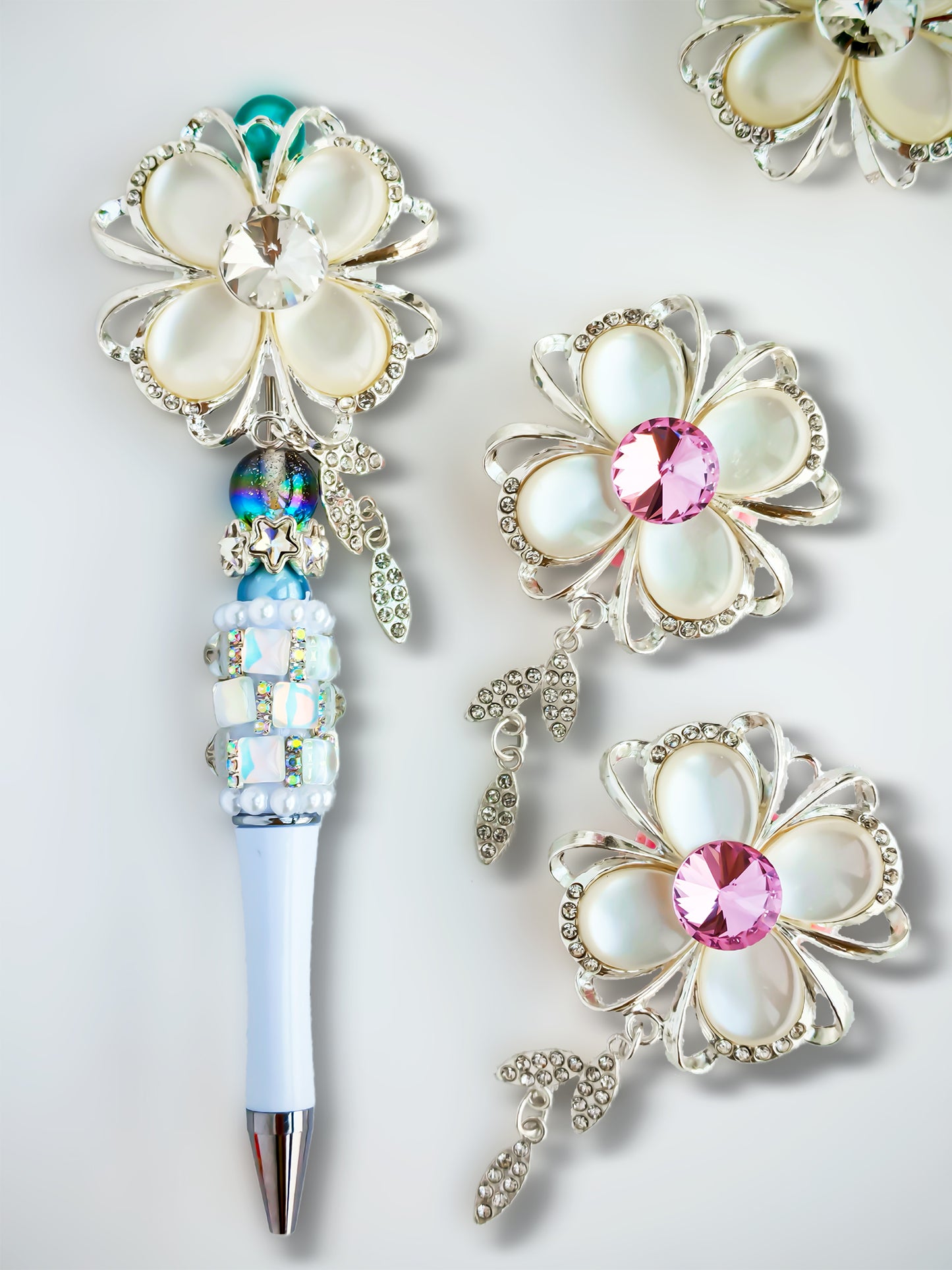 C52093 Metal Four-Petaled Pendant Jewelry, Gem Flower Suitable For DIY Pens Making Beads For Crafts Assorted Bead Pens For Office DIY Gift