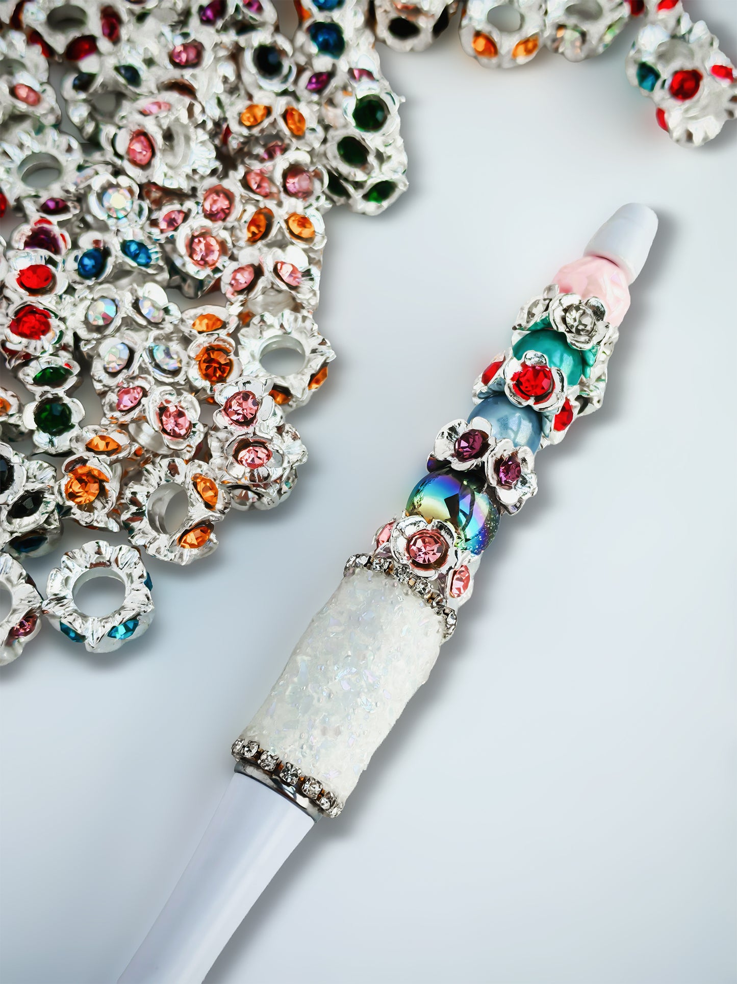 C52112 Handmade Large-Aperture Floral Ornaments Suitable For Bead Pens, Mobile Phone Pendants, Key Chains And Bags DIY Jewelry Craft Accessories