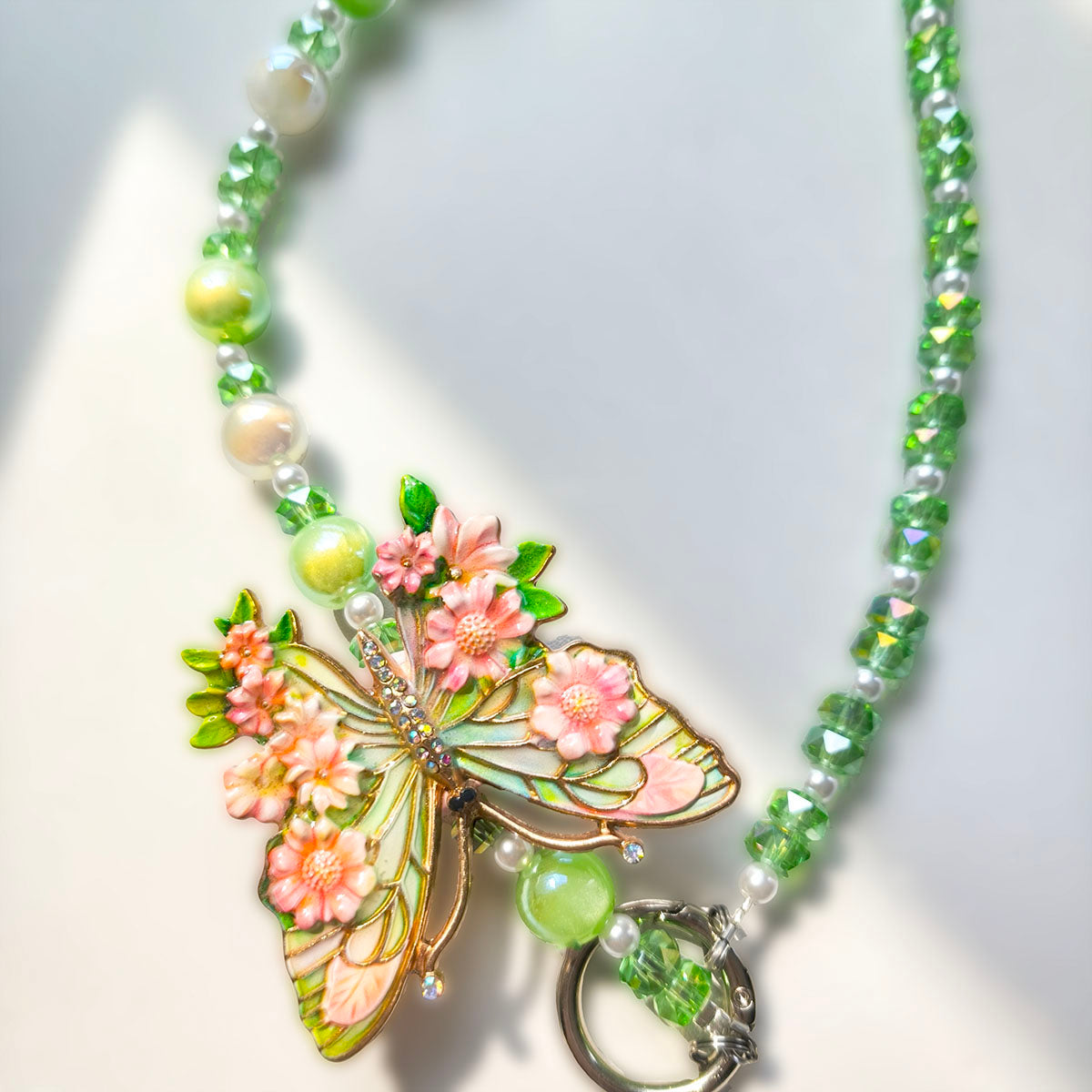 YA6001 Pastel Green Acrylic Bead & Floral Butterfly Pendant Necklace - Y2K Aesthetic Handmade Jewelry for Daily Wear & Gifts