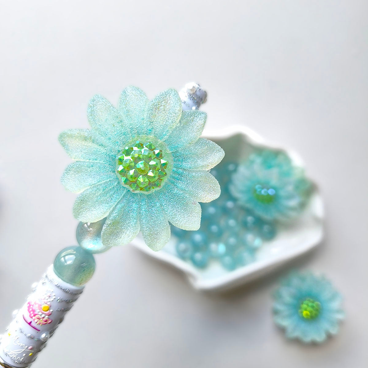 AA0168 Multi-Color Iridescent Sunflower Resin Straight-Hole Beads - DIY Beaded Pen Decor Handmade Jewelry Accessories
