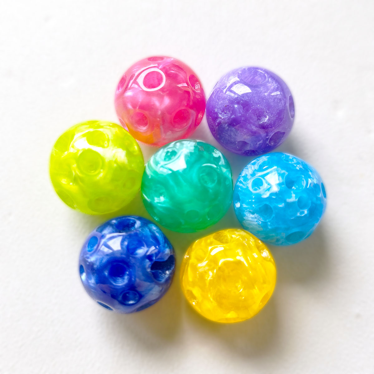 AA0169 20pcs/bag 16mm Multi-Color Resin Meteorite Hole Beads Magic Beads - Beading DIY Accessories for Phone Straps, Keychains & Bracelets