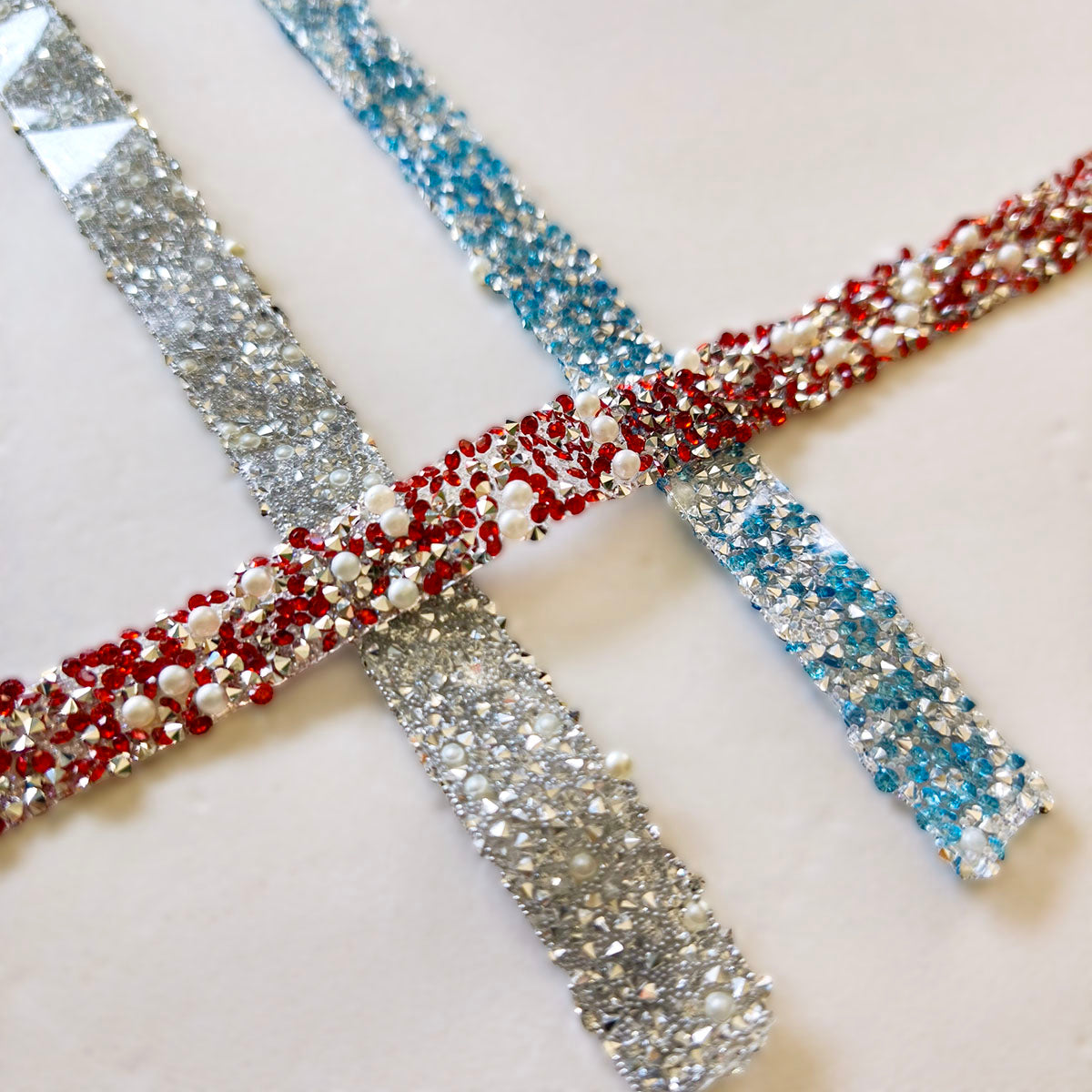 AA0172 14mm Double-Layer Self-Adhesive Pearl Rhinestone Strip - Double-Sided Resin Gem Embellishment Tape