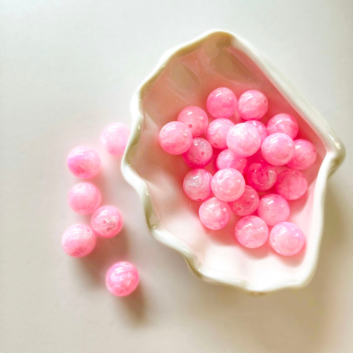 AA0177 25pcs/bag 16mm Resin Gilded Oil Painting Round Beads - DIY Loose Beads for Charms, Phone Straps & Jewelry Supplies