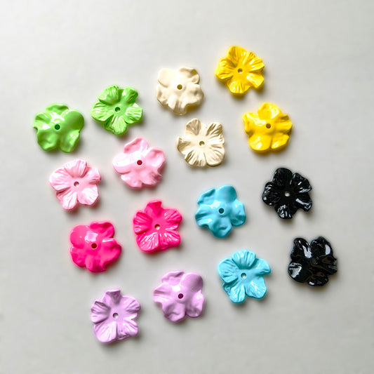AA0196 Candy Color Embossed Wrinkled 5-Petal Flower Open-Hole Bead Caps, 3D Acrylic Spacer Beads for DIY Bead Pens, Bracelets, Phone Straps, Keychain Jewelry Making