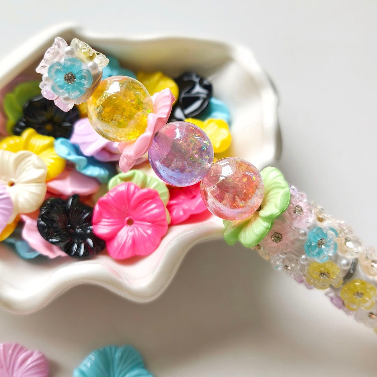 AA0197 Candy Color Smooth 5-Petal Flower Open-Hole Bead Caps, Acrylic Spacer Beads for DIY Bead Pens, Bracelets, Phone Straps, Keychain Jewelry Making