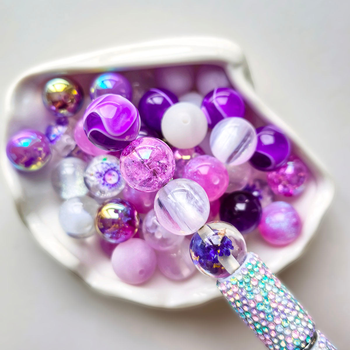 AA0212 16mm Mixed Color Series Transparent Iridescent Resin Round Loose Beads, Glitter Foil Straight Hole Spacer Beads for DIY Bead Pens, Bracelets & Keychains