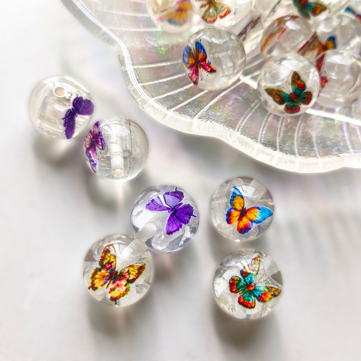AA0211 16mm Clear Crackle Butterfly Print Resin Round Straight Hole Loose Beads, Colorful Butterfly DIY Spacer Accessories for Bead Pens, Bracelets & Keychains