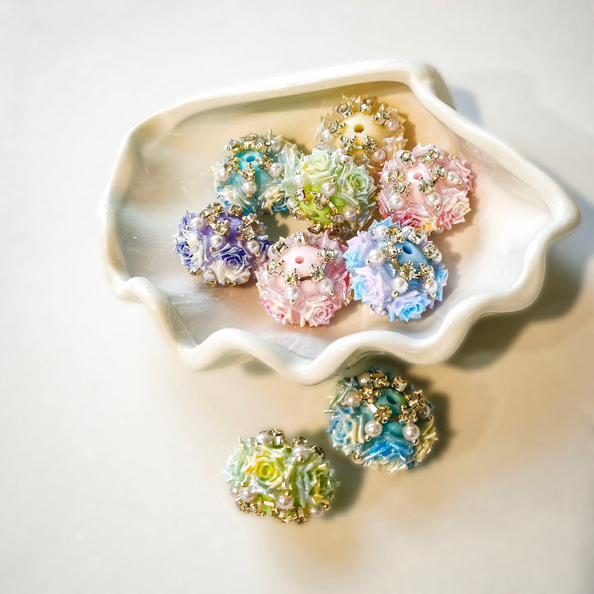 AA0224 Heavy-Duty 3D Rose Flower Ball Straight Hole Beads, Pearl Rhinestone Gradient Floral Cluster Beads for DIY Bead Pens, Phone Charms, Keychains & Bag Pendants