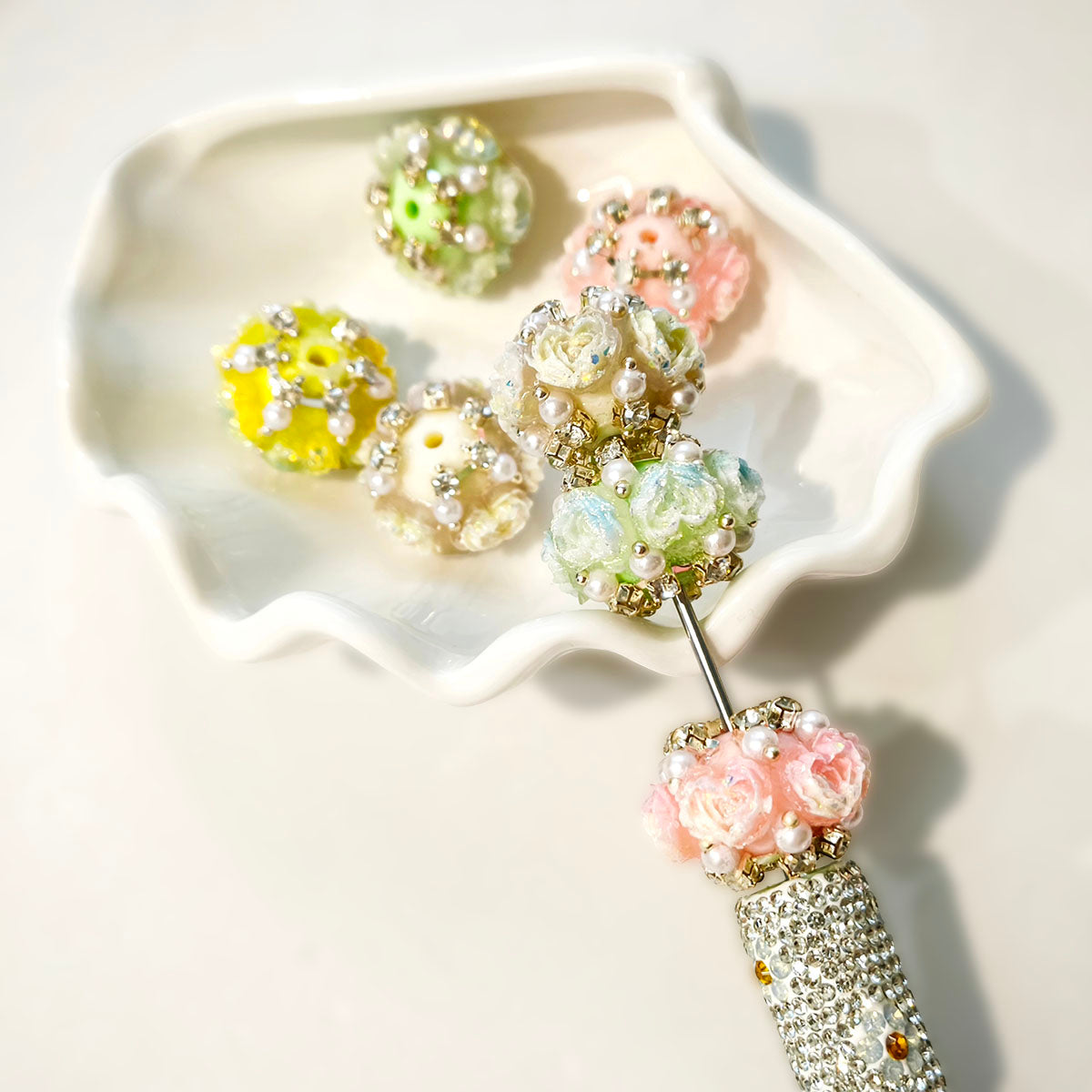AA0222 New Heavy‑Duty Gradient Pearl Rose Flower Straight‑Hole Beads, DIY Accessories for Bead Pens, Phone Charms, Keychains & Bag Chains