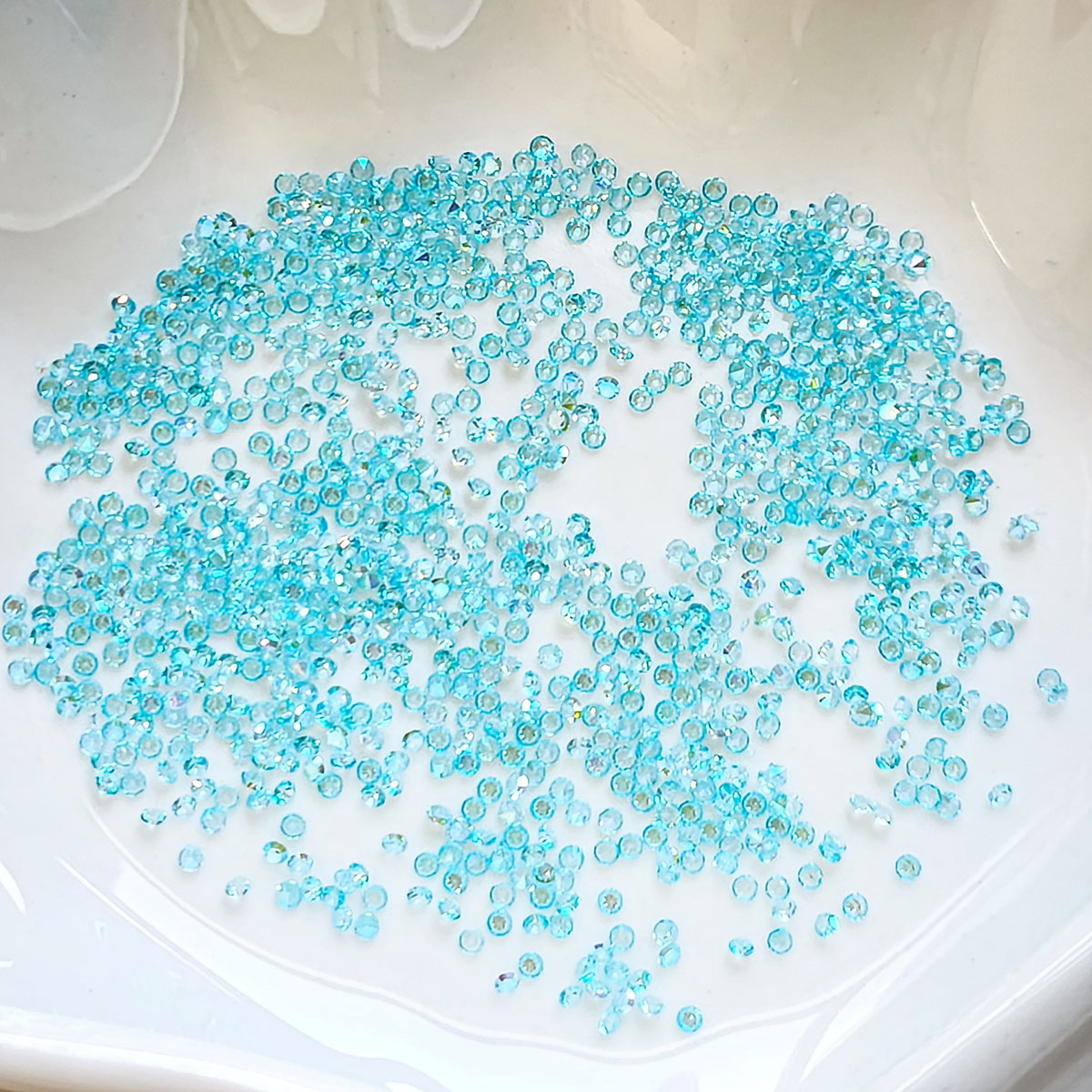 AA0227 Resin Pointed Bottom Aurora Sugar Rhinestones, Mini Iridescent Confetti Crystals for DIY Nail Art, Epoxy Resin, Cream Glue Phone Case & Jewelry Filler Supplies
