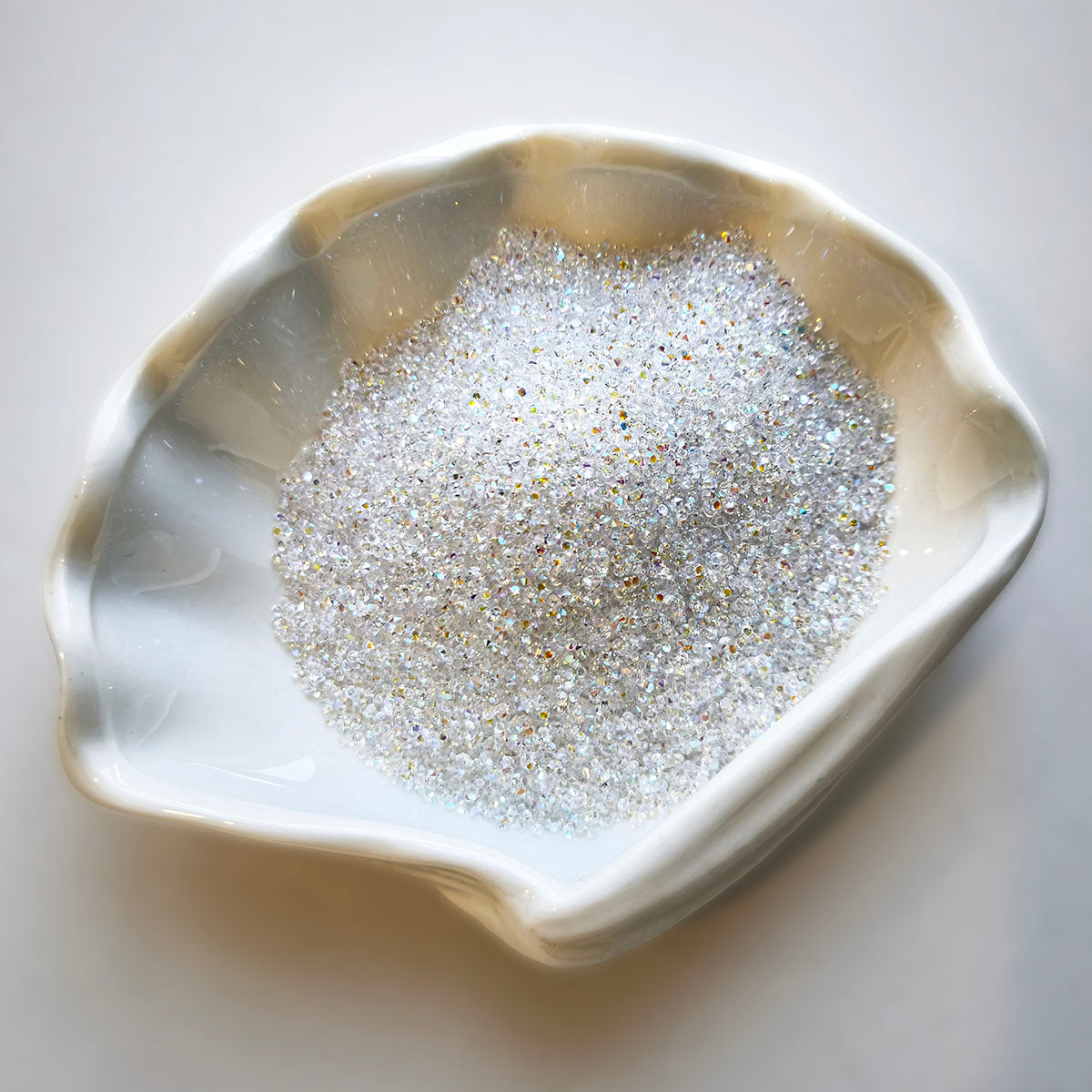 AA0227 Resin Pointed Bottom Aurora Sugar Rhinestones, Mini Iridescent Confetti Crystals for DIY Nail Art, Epoxy Resin, Cream Glue Phone Case & Jewelry Filler Supplies