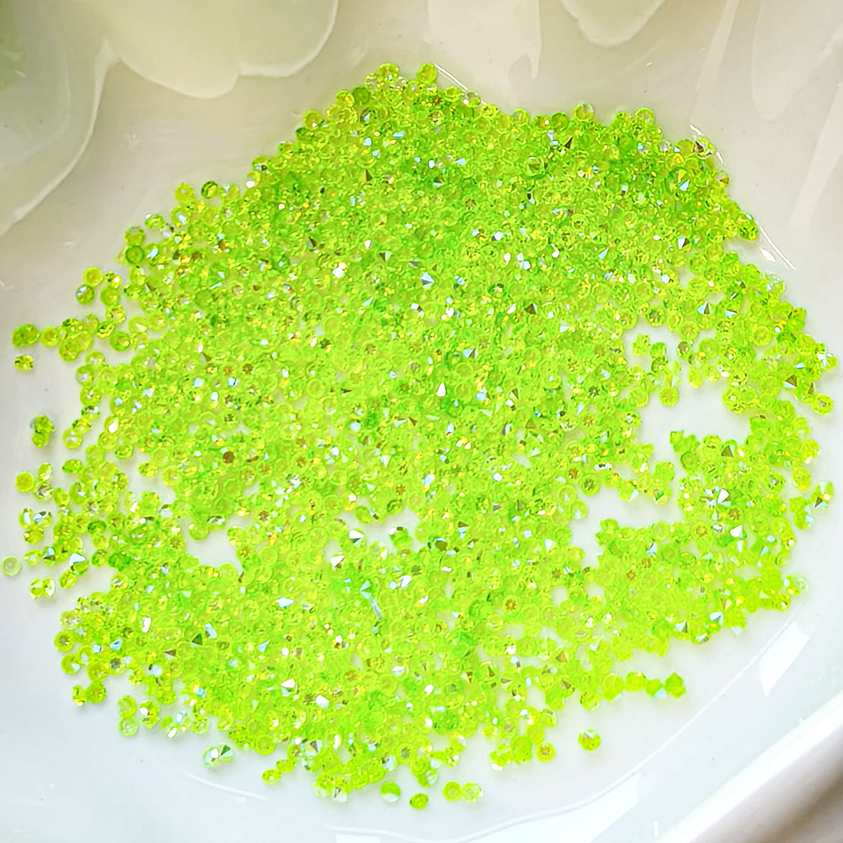 AA0227 Resin Pointed Bottom Aurora Sugar Rhinestones, Mini Iridescent Confetti Crystals for DIY Nail Art, Epoxy Resin, Cream Glue Phone Case & Jewelry Filler Supplies