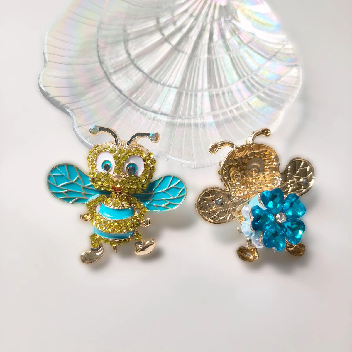 AA0153 Eco-Friendly Cute Cartoon Rhinestone Bee Brooches - Multi-Wing Colors Lapel Pin Accessories for Coats & Blazers